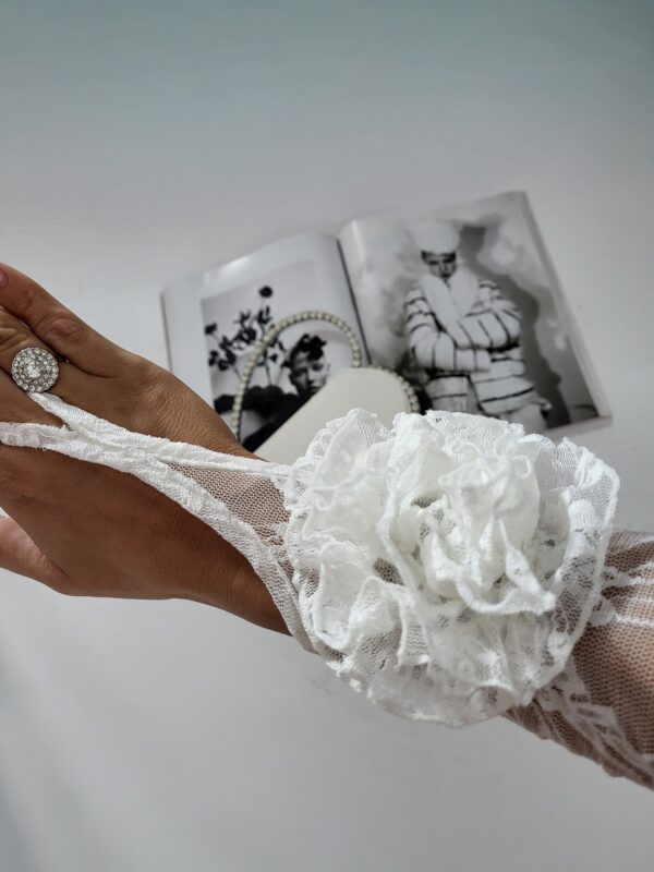 Bluzka koronka White